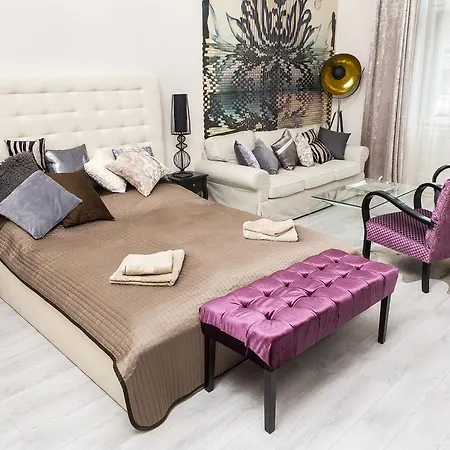 Boutique Apartment *